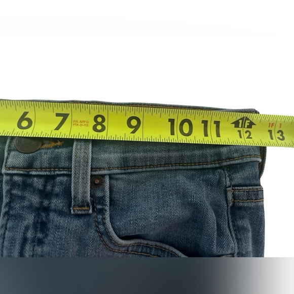 Veronica Beard High Rise Jeans, Light Wash Distressed, Size 26 - Picture 10 of 10